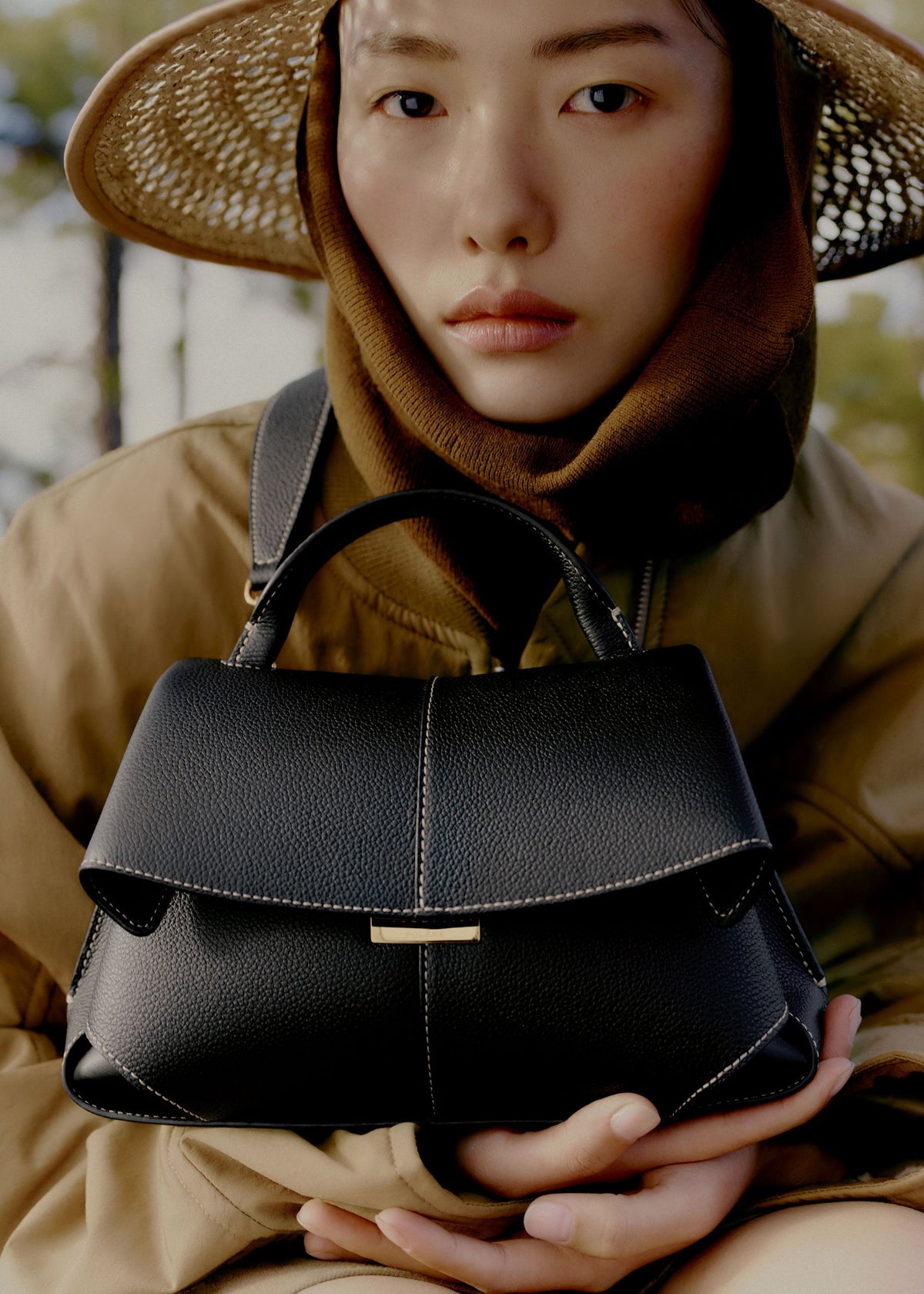 Mokki Mini - Textured Black with Ecru Stitching